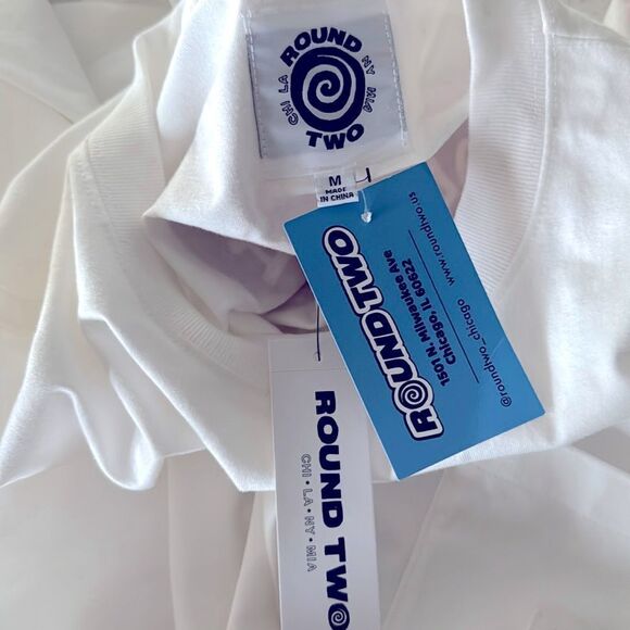 NWT Round Two White Long Sleeve Shirt M Front Pocket Graphic Cotton - Picture 7 of 7